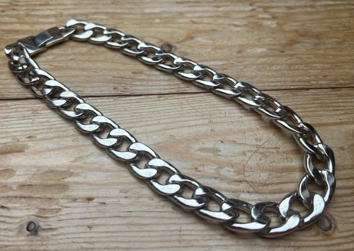 Chunky silver tone chain - tone,